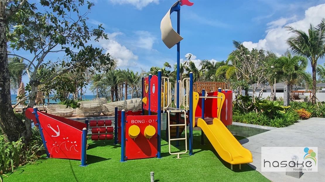 children's playground equipment